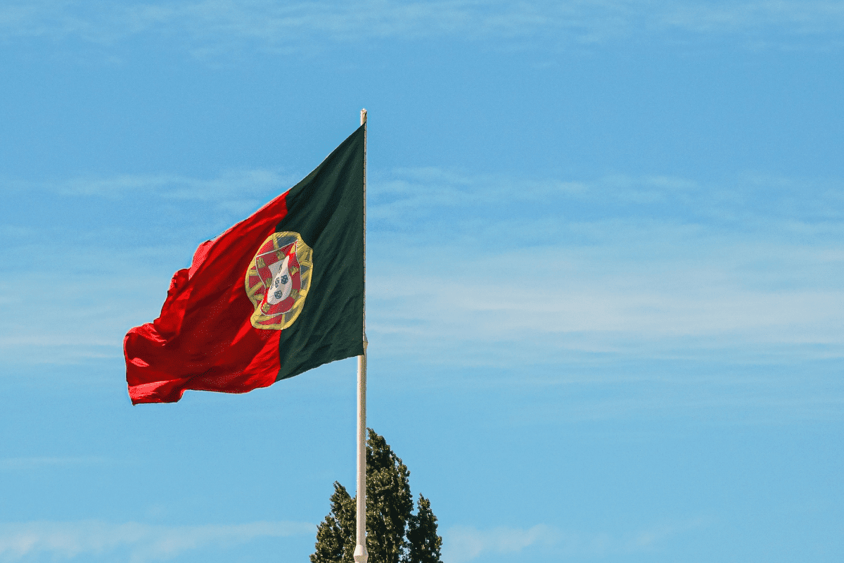 Simplest Portuguese visas for becoming a resident